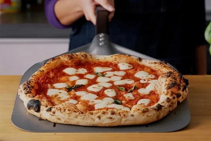 lopatka na pizzu od Scandicrust