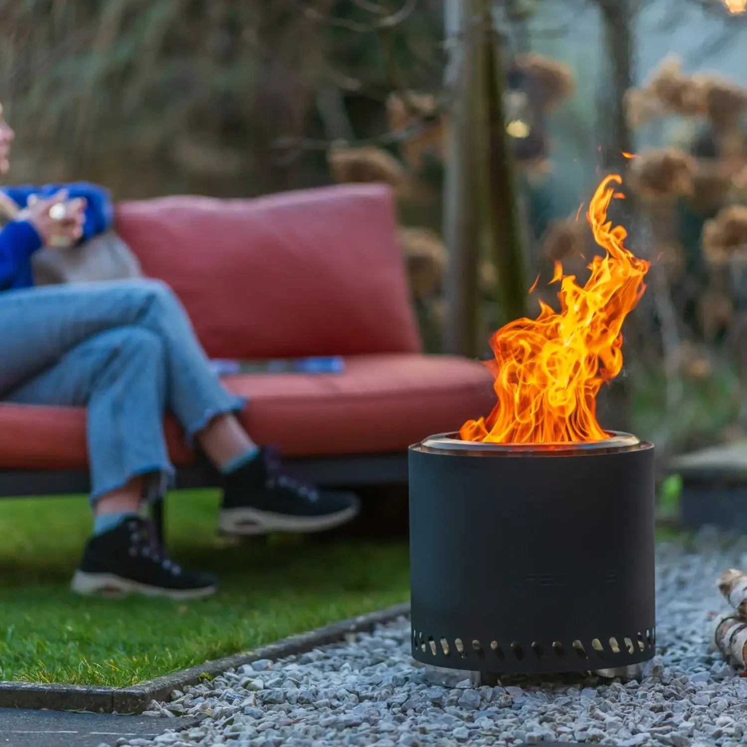 Volcano ohniště na pelety Large – matná černá
